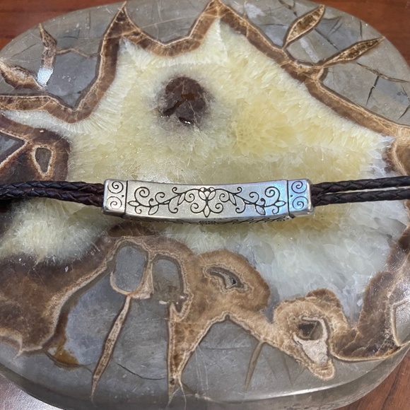 Brighton Silver tone and Leather Vintage Bracelet. - Picture 6 of 11